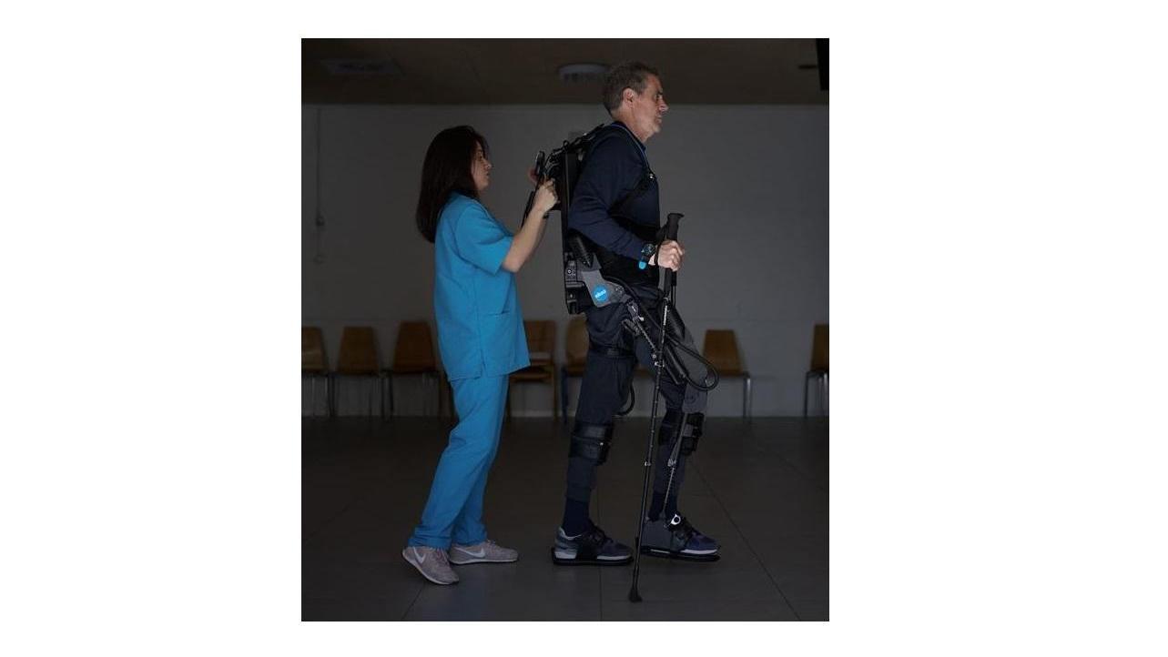 Programa de rehabilitación con Exoesqueleto