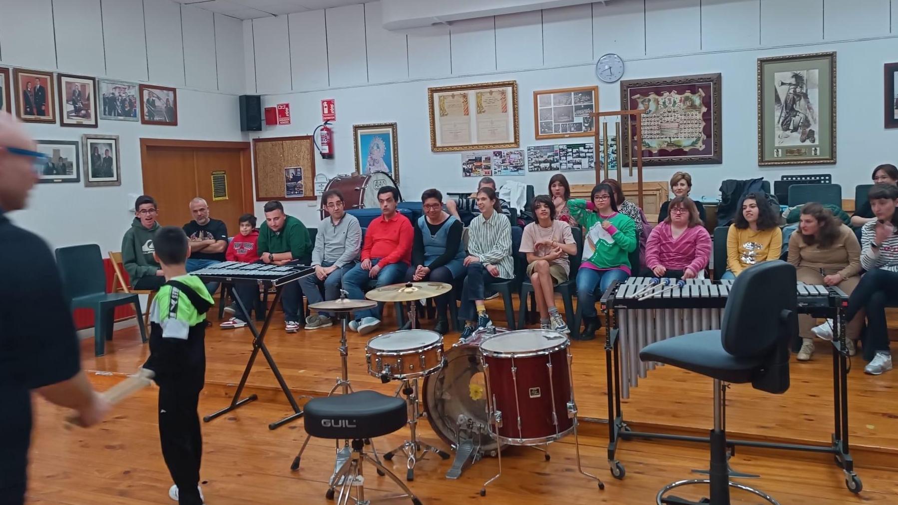 "Escuela inclusiva de percusión de AMIF" - Programa de musicoterapia