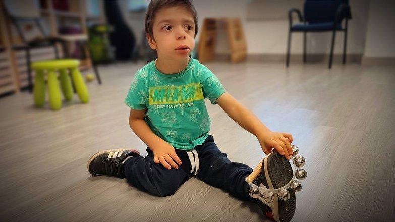 'Raras que suenan' - Programa de musicoterapia para personas con enfermedades raras y familias