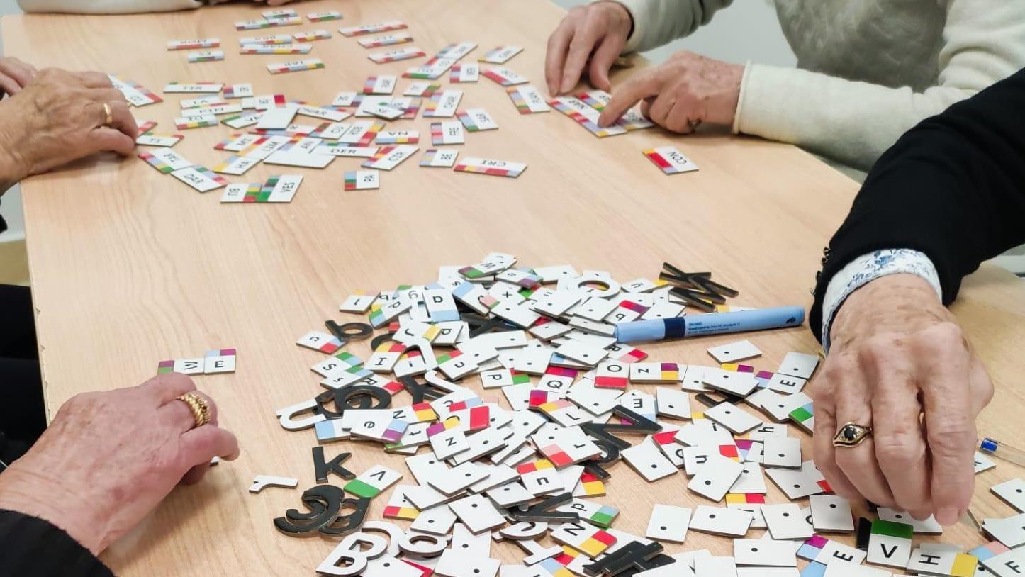 'Proyecto Neurona' - Estimulación cognitiva a través de pizarras digitales y juegos interactivos