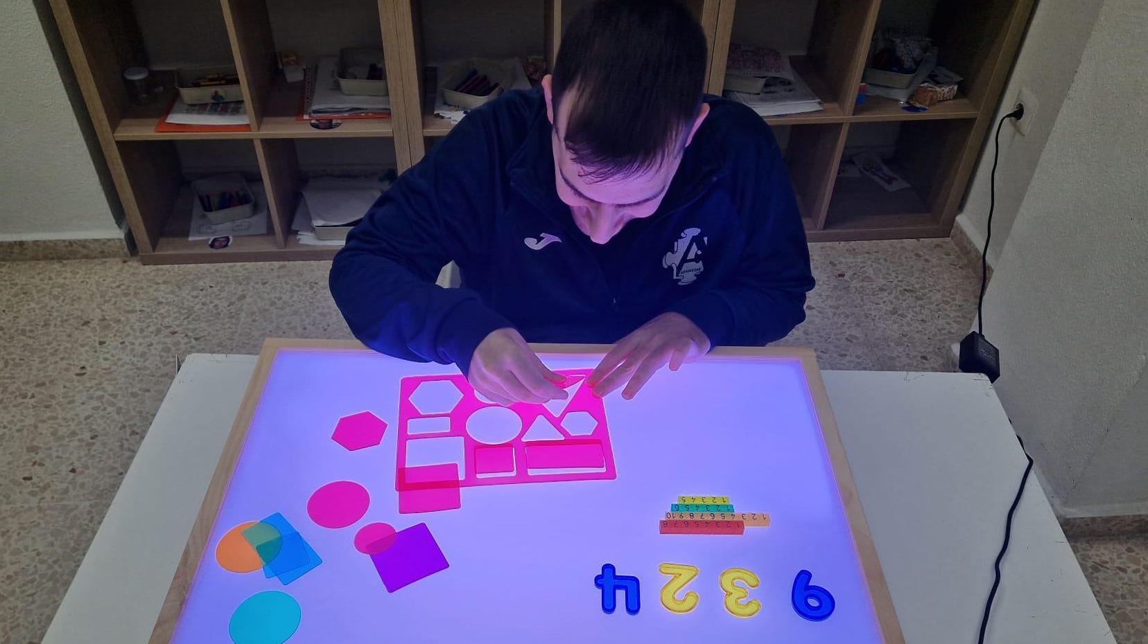 'Aprender sintiendo' - Talleres sensoriales para personas con discapacidad