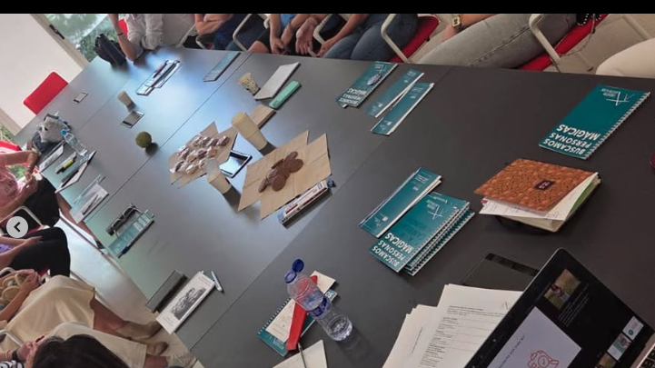 'Cuaderno invisible' - Programa de escritura guiada para dar voz a quienes cuidan en silencio