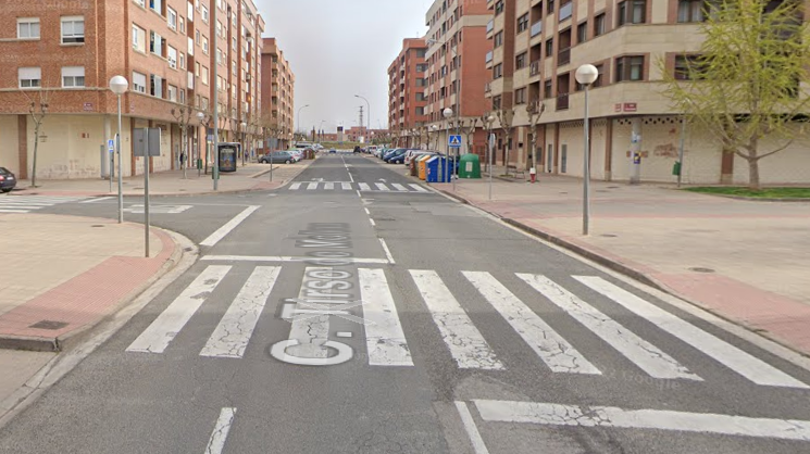 Paso peatonal elevado Tirso de Molina